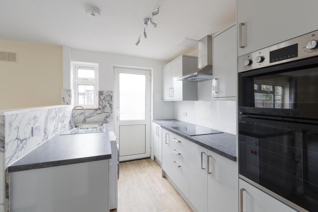 Kitchen()