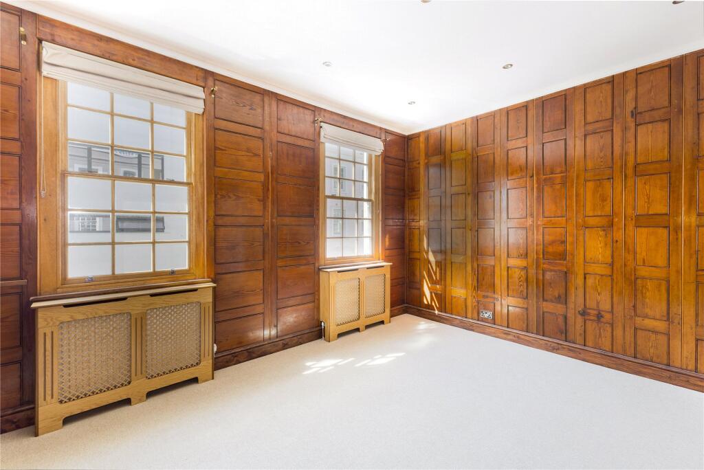Reception/Bedroom