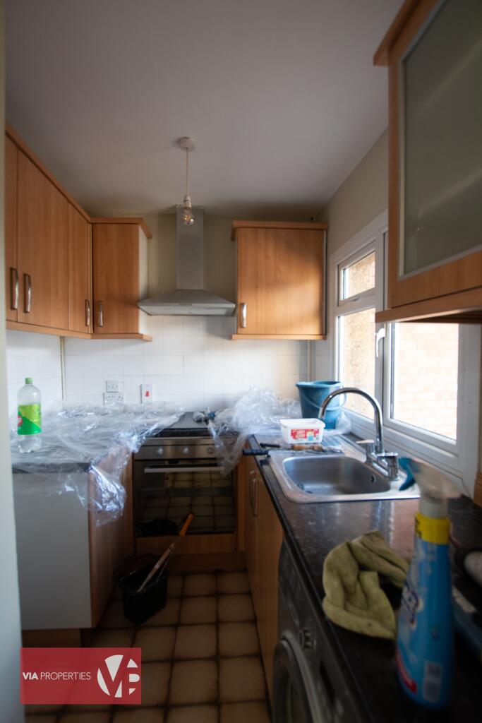 6 Stanstead Road Hoddesdon via properties estate letting commerc