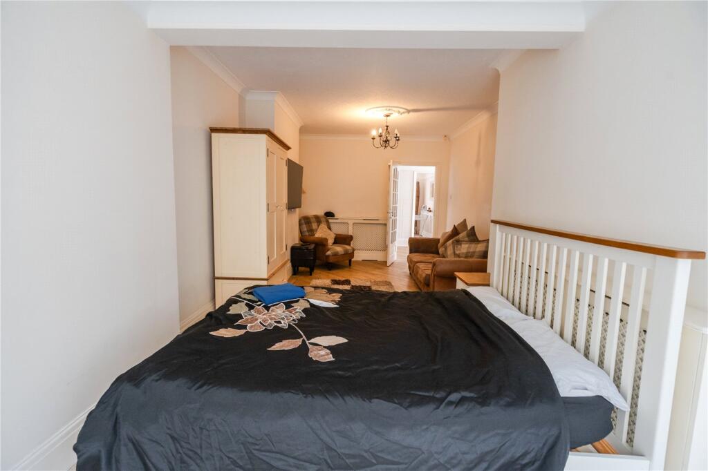 Living/Bedroom4