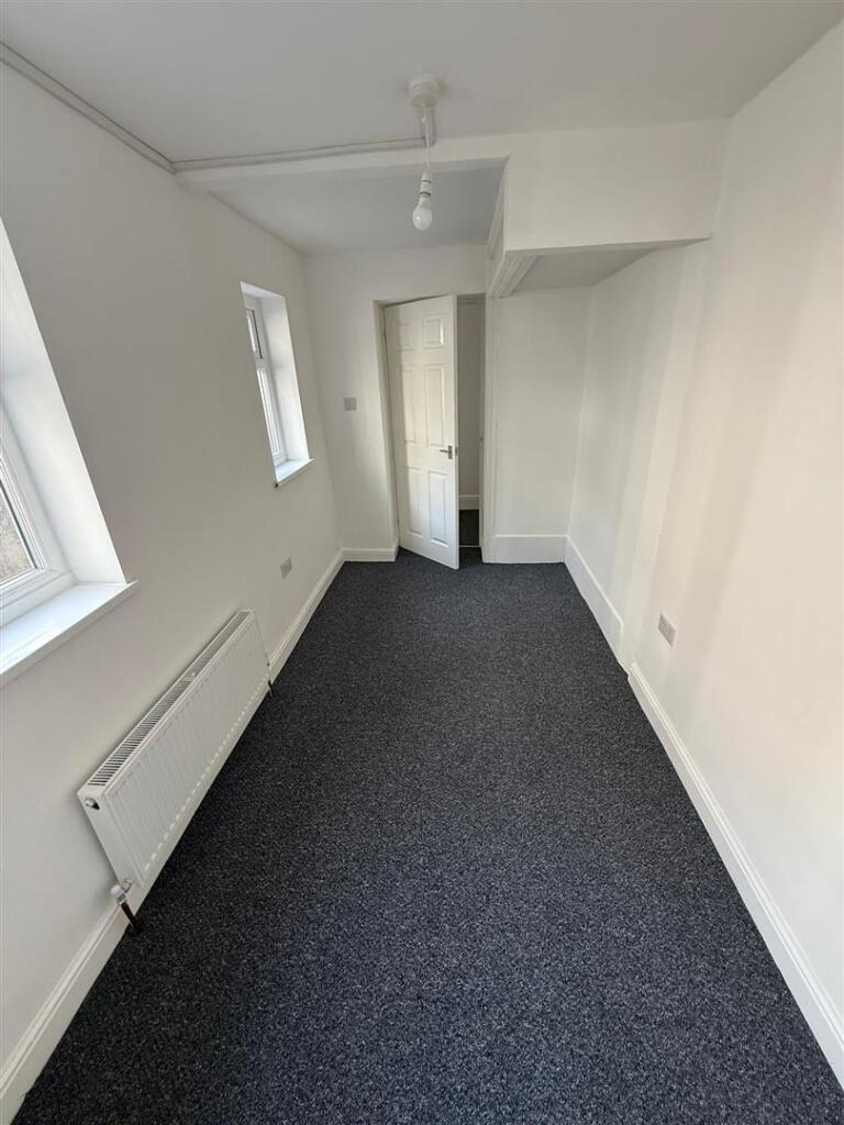 WhatsApp Image 2025-09-04 at 09.45.12-2.jpeg