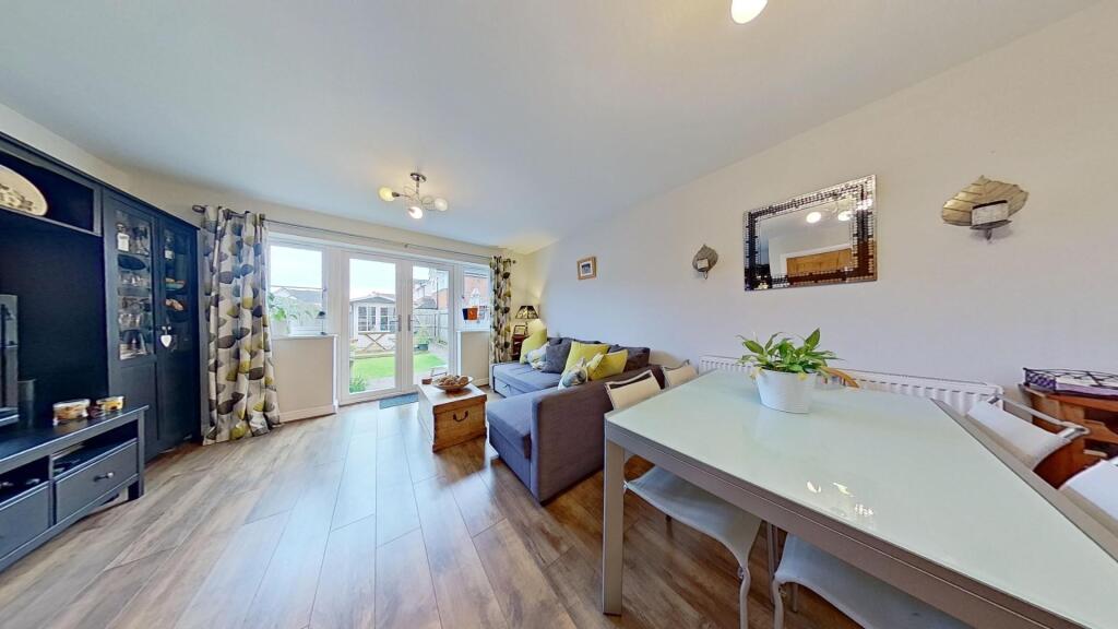 LIVING ROOM/DINING AREA