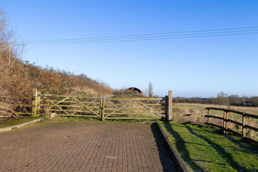 LE9 7SG Elmesthorpe Land-032.jpg