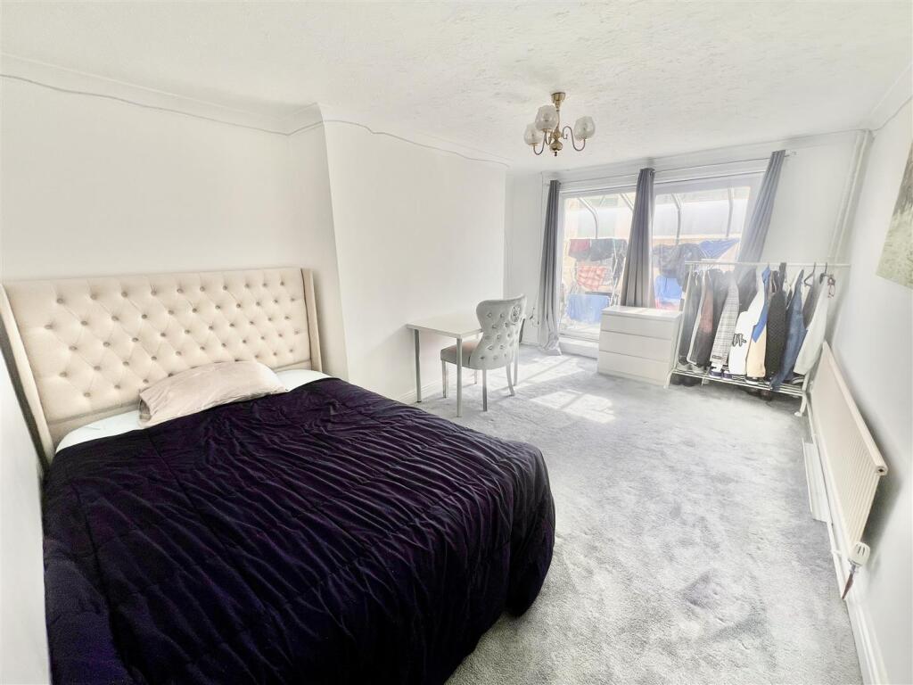 Dinignbedroom 4.jpeg