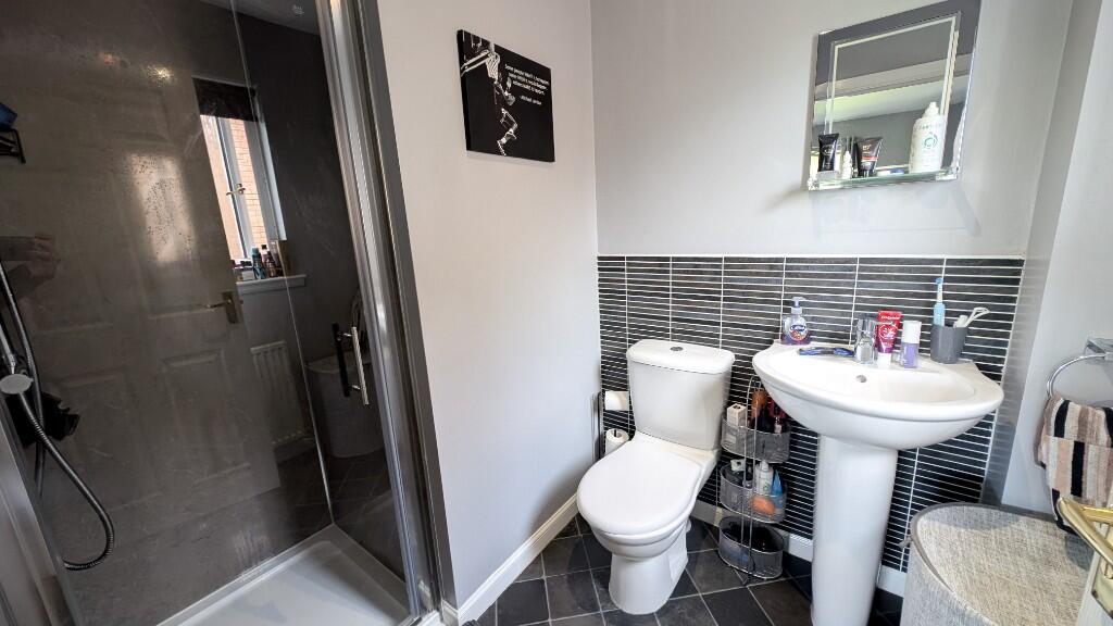 Bedroom 2 En-Suite