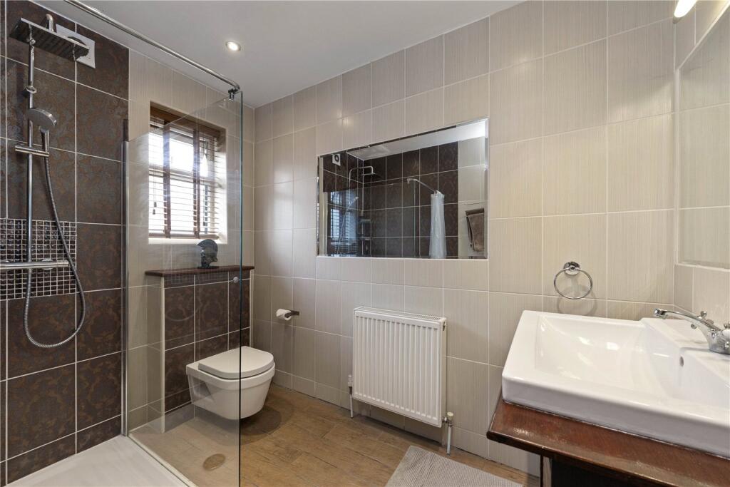 Family Shower Room