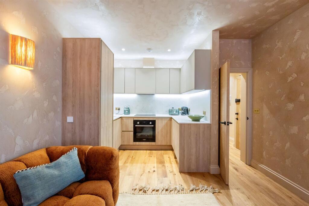 7B Queen Sq Kitchen.jpeg