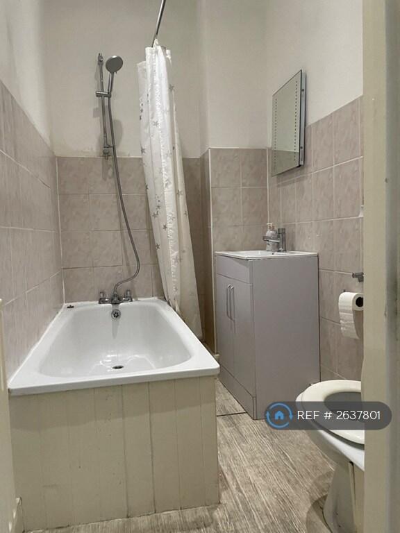 Main Bathroom - First Floor