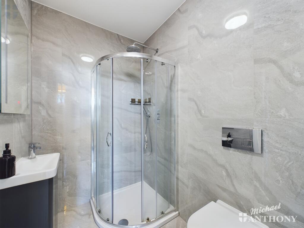 CAM03218G0-PR0369-STILL001