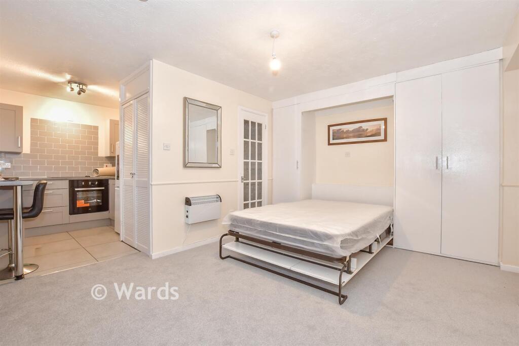 Ravens Dane Close, Downswood, Maidstone, Kent