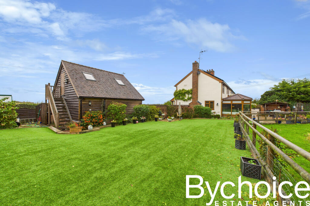 CAM05454G0-PR0065-STILL034