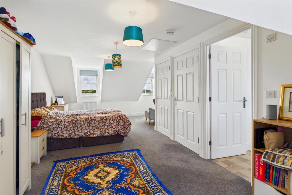 Master Bedroom 1.