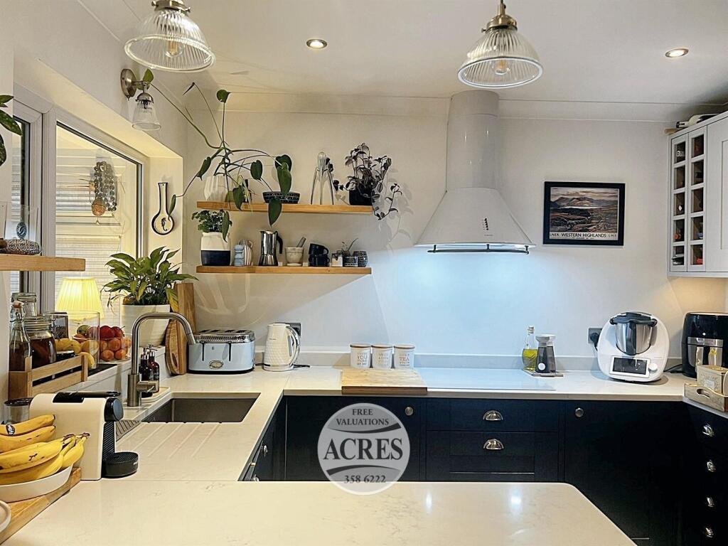 IMG_2002 (Large).jpg