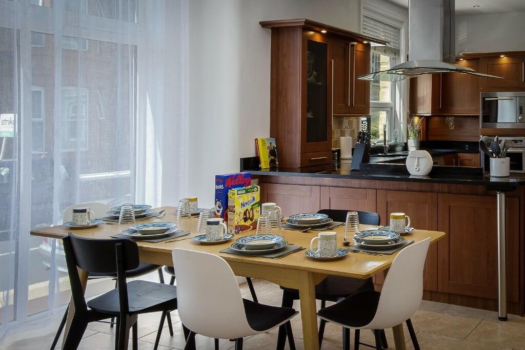Kitchen diner