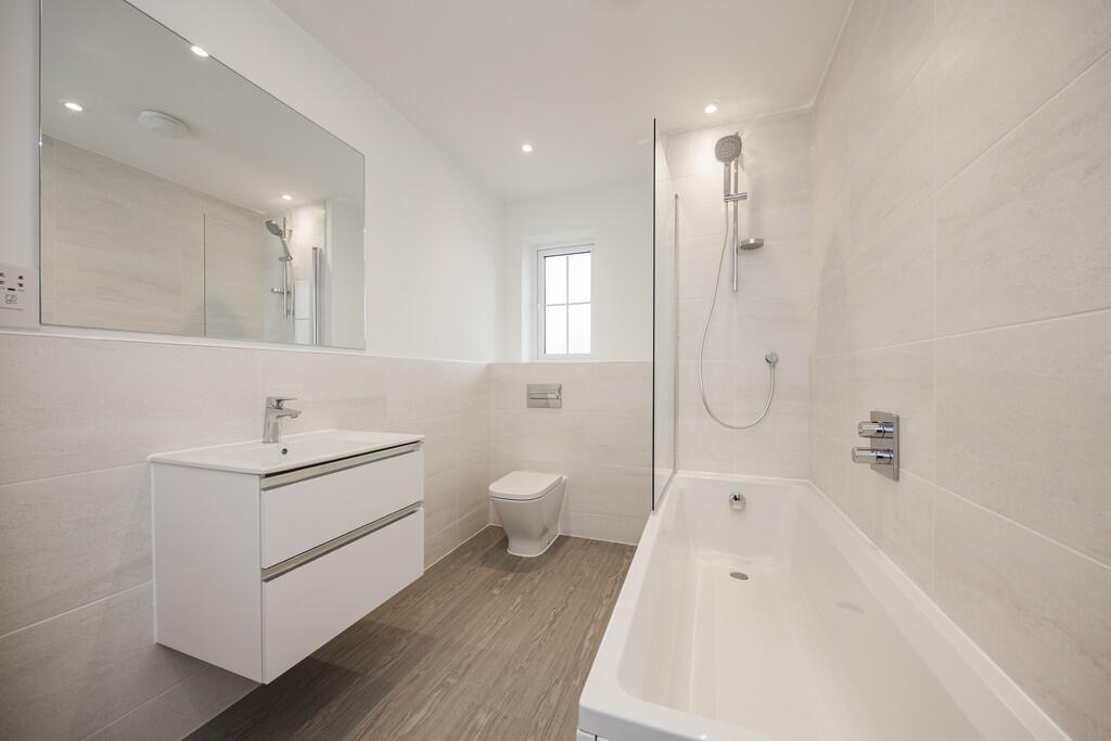_A7A3955 bathroom