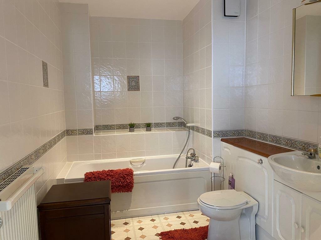 Bedroom 1 Ensuite
