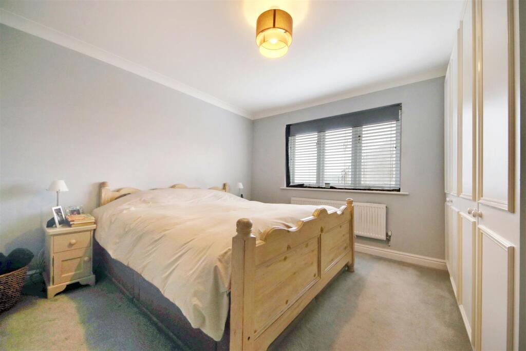 Master Bedroomdp.jpg