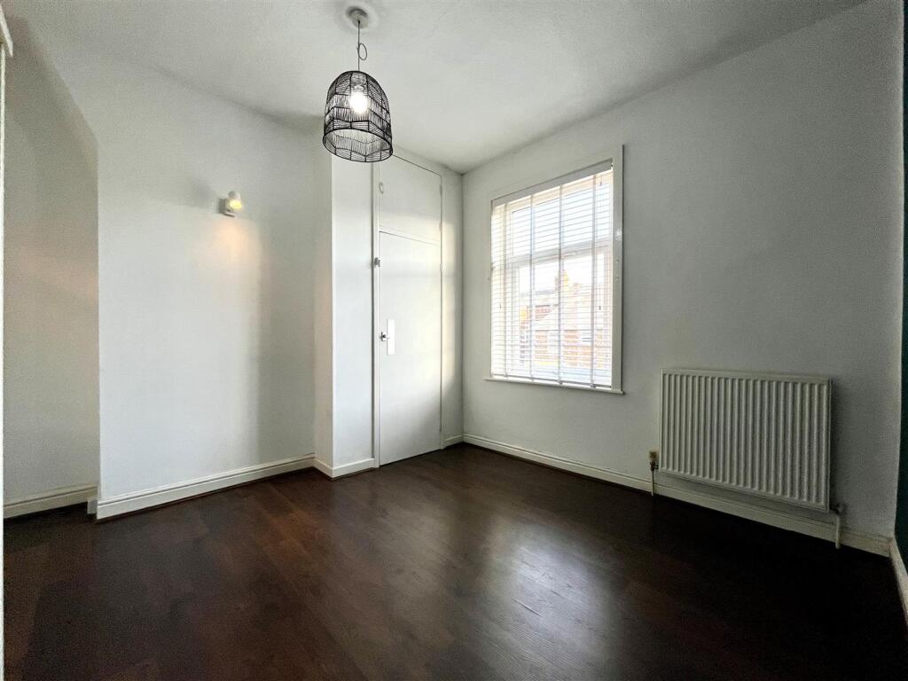 Bedroom 2 Aspect 2