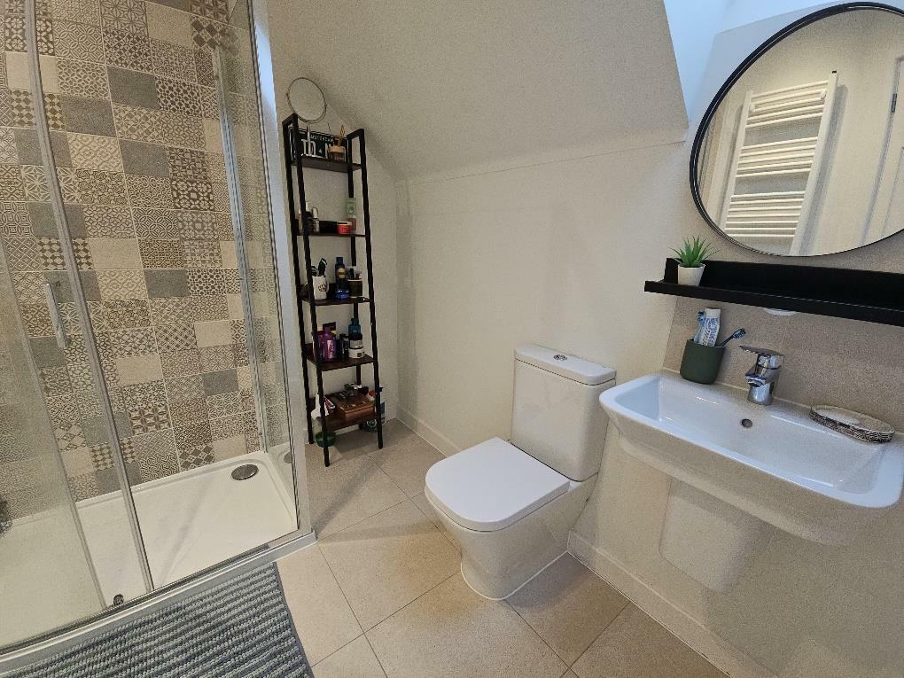 En-suite Shower Room/WC