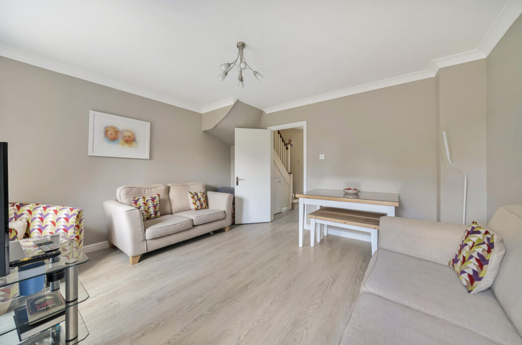 1291069-8-683d9be...