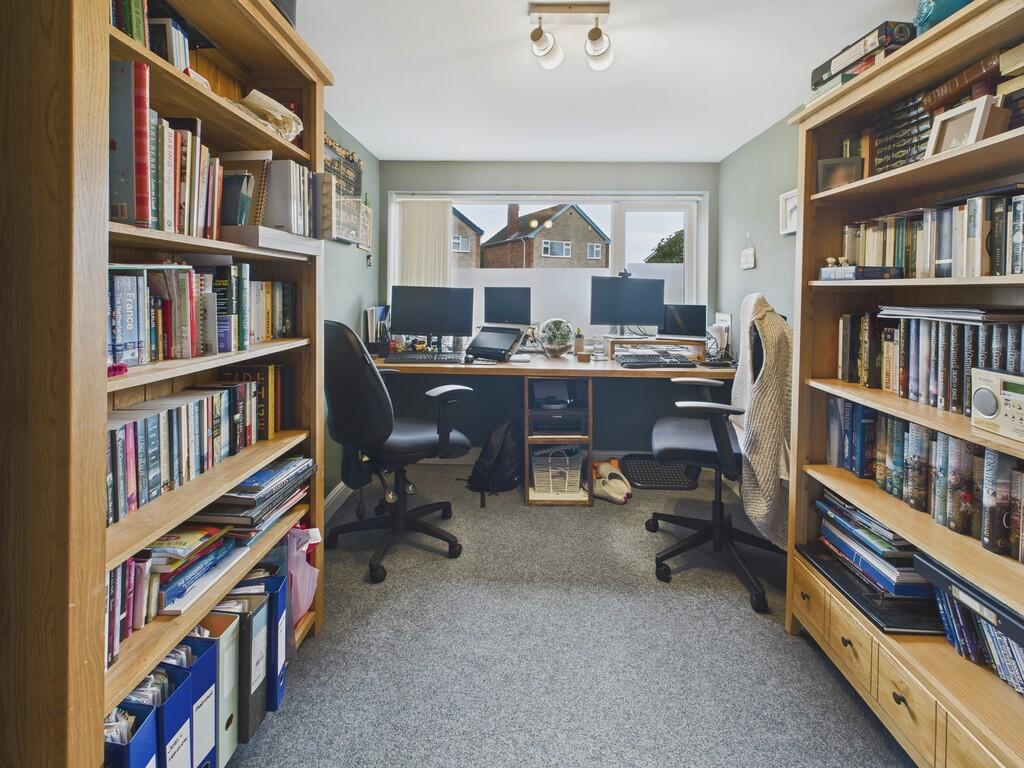 CAM04273G0-PR0217...