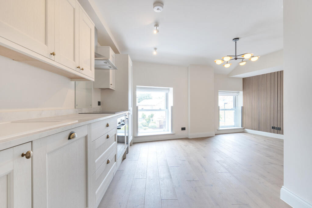 Sitting Room/Kitchen