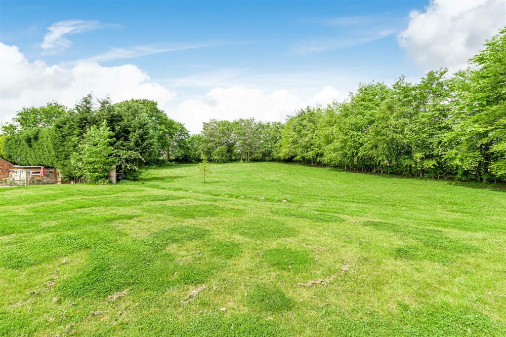 3 Poplars Yard, Shuttington