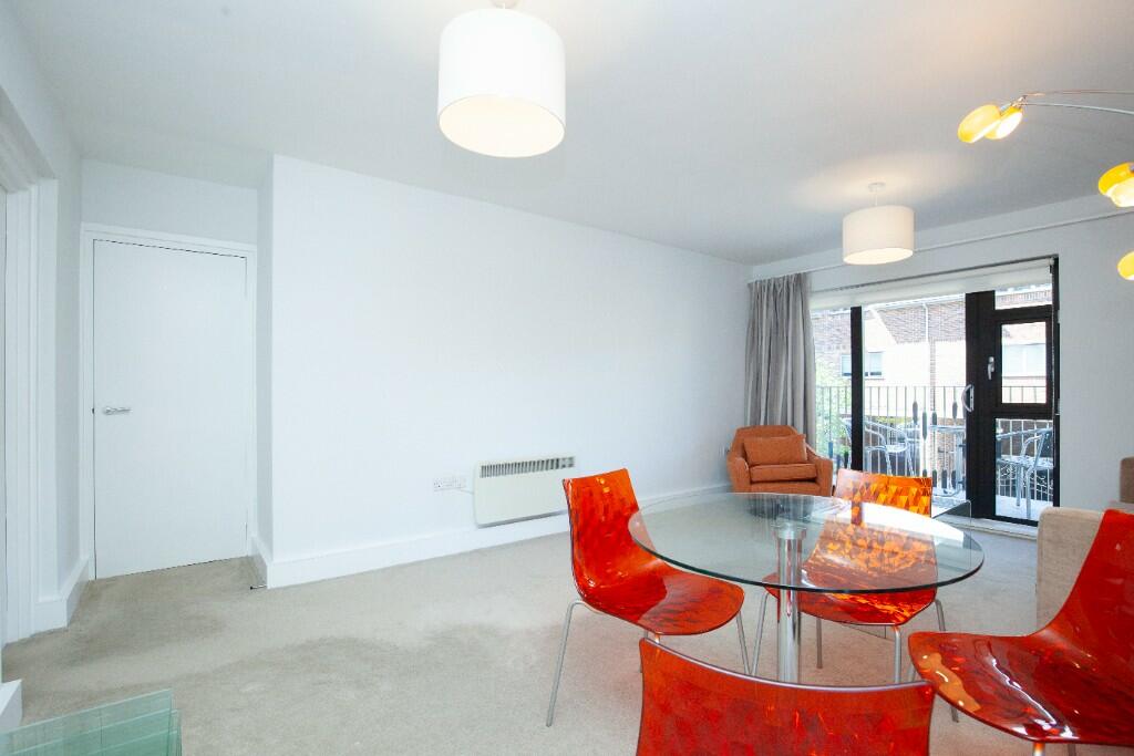 Living/dining room