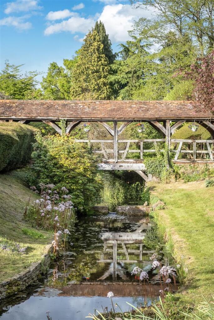 68-068  John Senior Great Tangley Manor Shoot.jpg