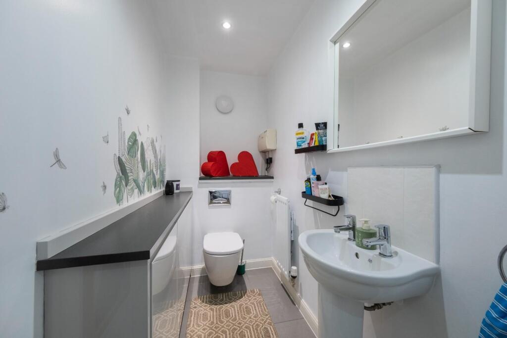 15 Holcroft Drive-016.JPG