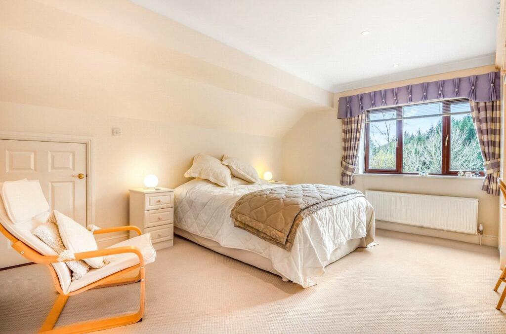 Bed 2 Guest Suite