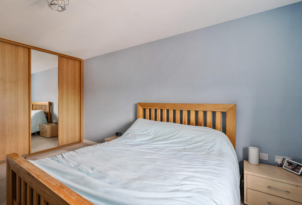 1299104-40-683072...