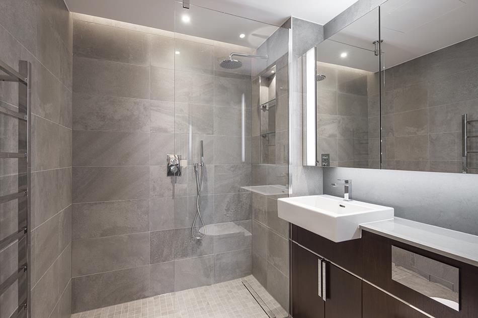 Thornes House - Shower.jpg