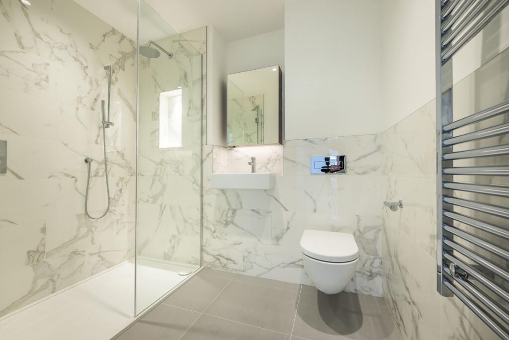 32-camera-house-t...