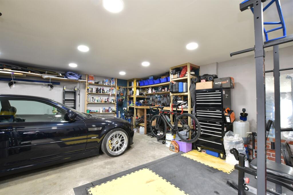 Workshop/Outbuildings
