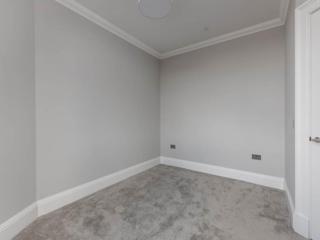 65260_MelvilleCres01