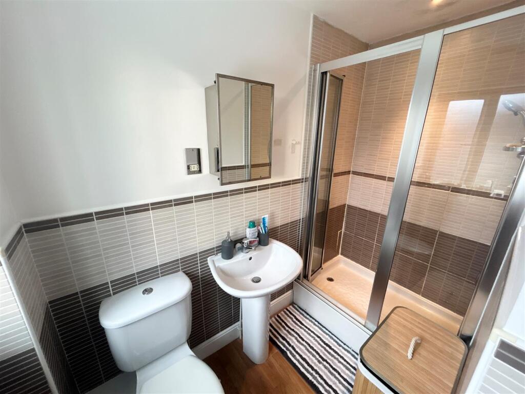 Ensuite.jpg