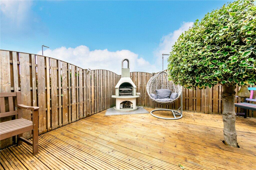 Side BBQ Area