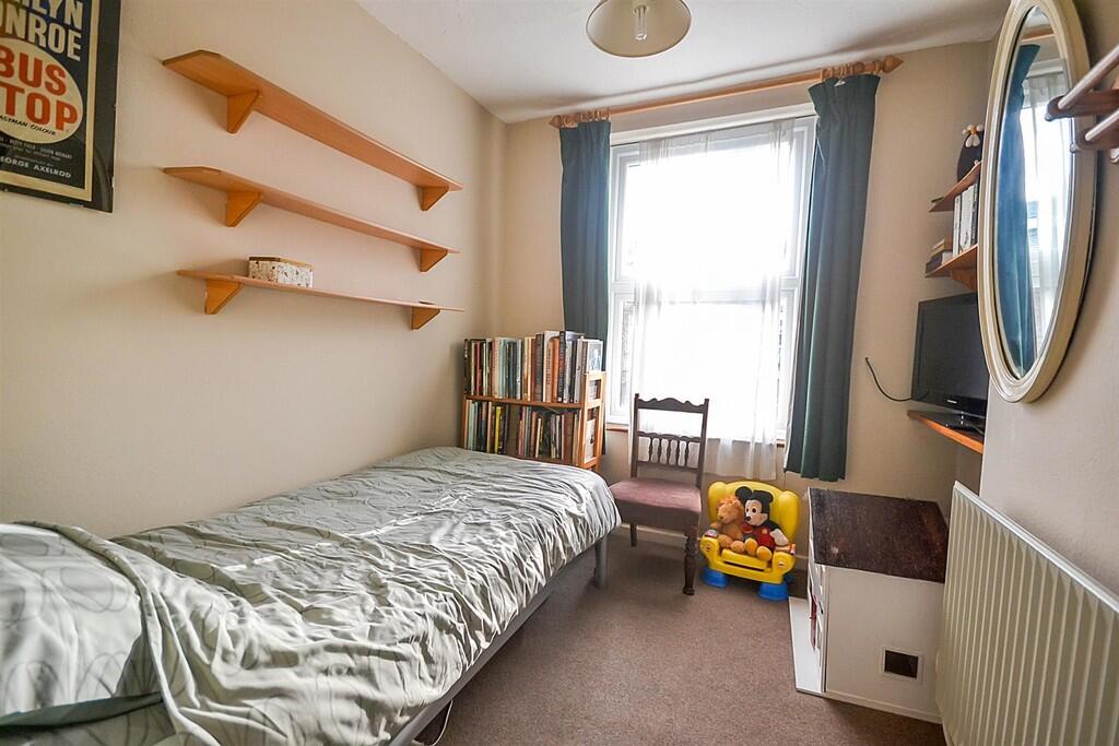 5 West End Villas...