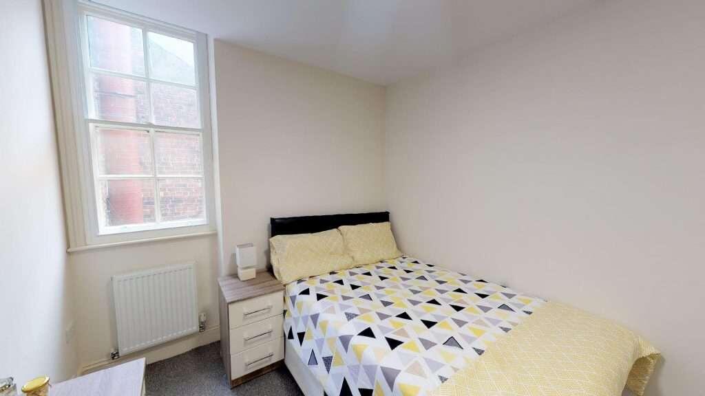 Flat_7_8_St_James_Row