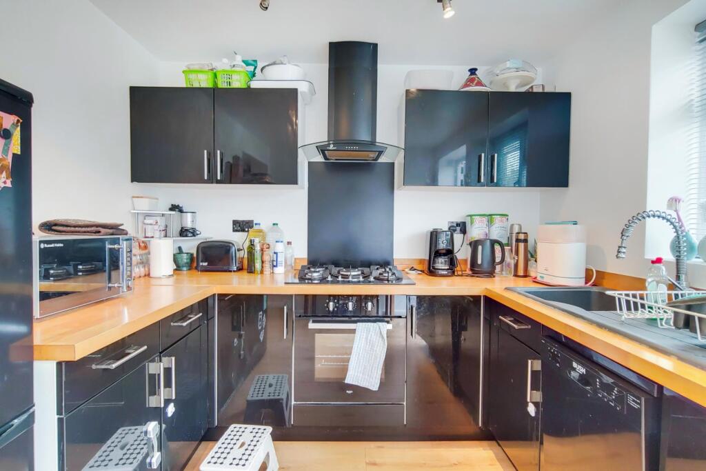 3_Kitchen-0.jpg
