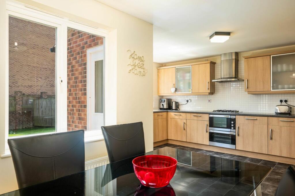 Kitchen/ Breakfast Room 