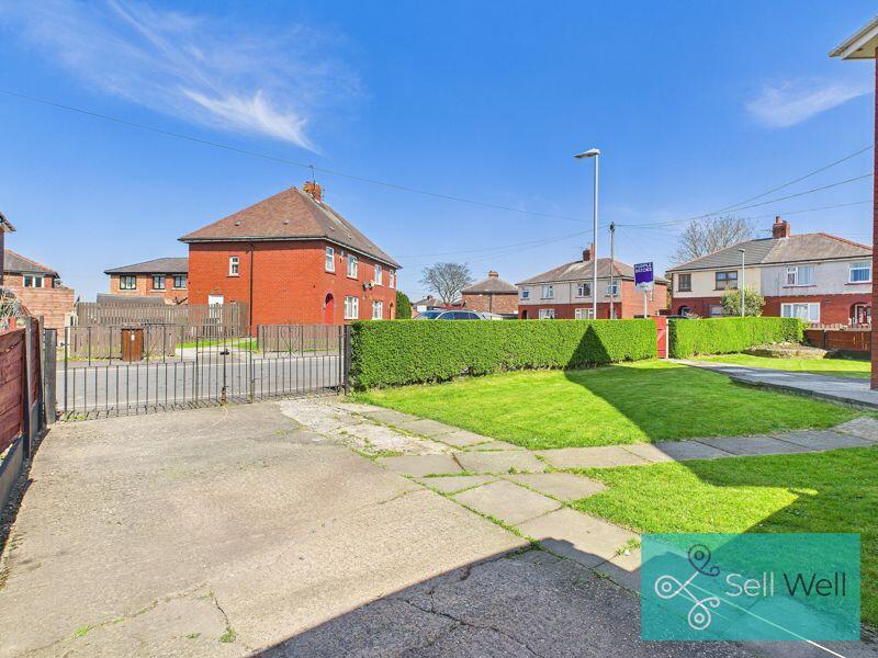 Driveway/Front Garden