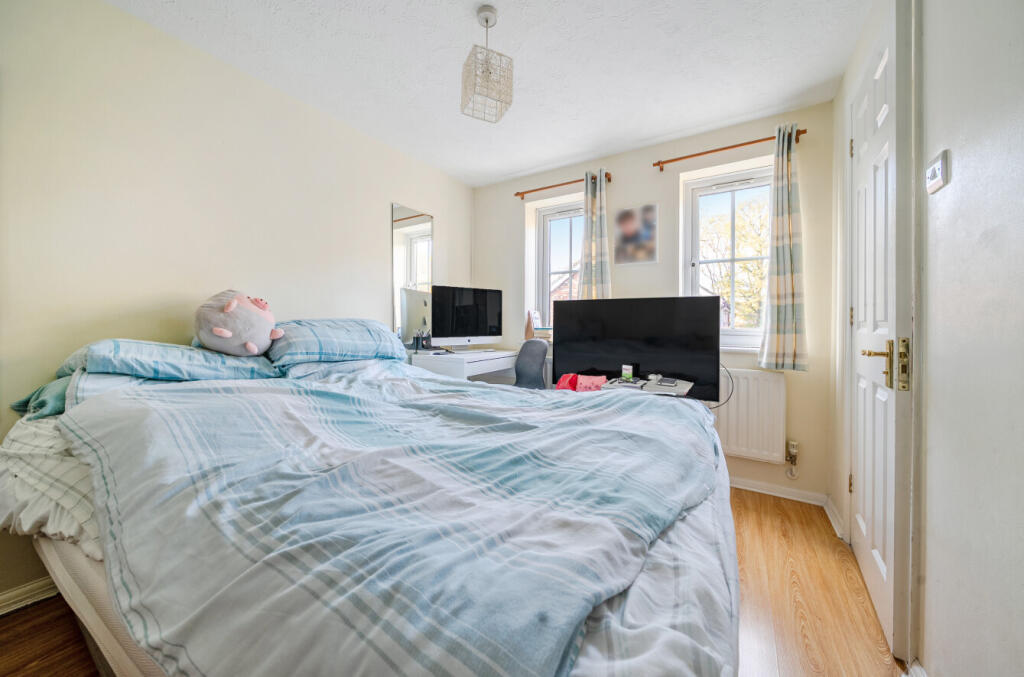 1383651-16-69257a...