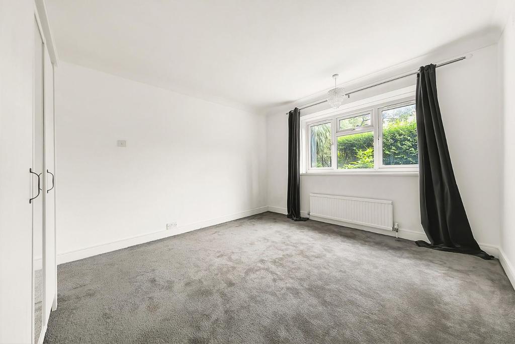 First Bedroom (2).jpg