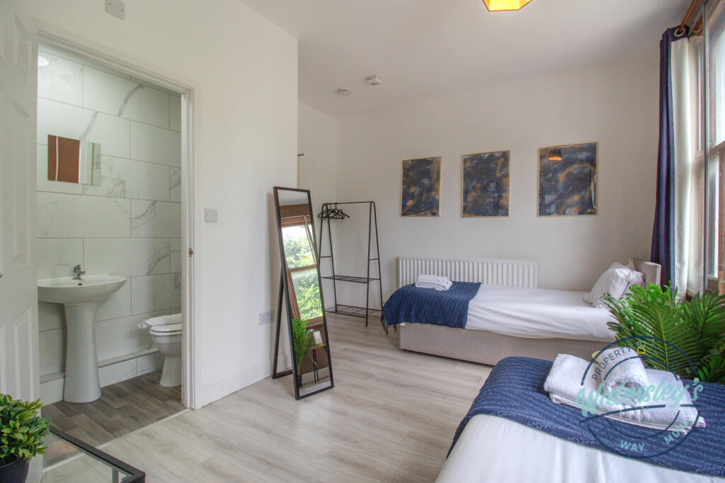Double bedroom with ensuite