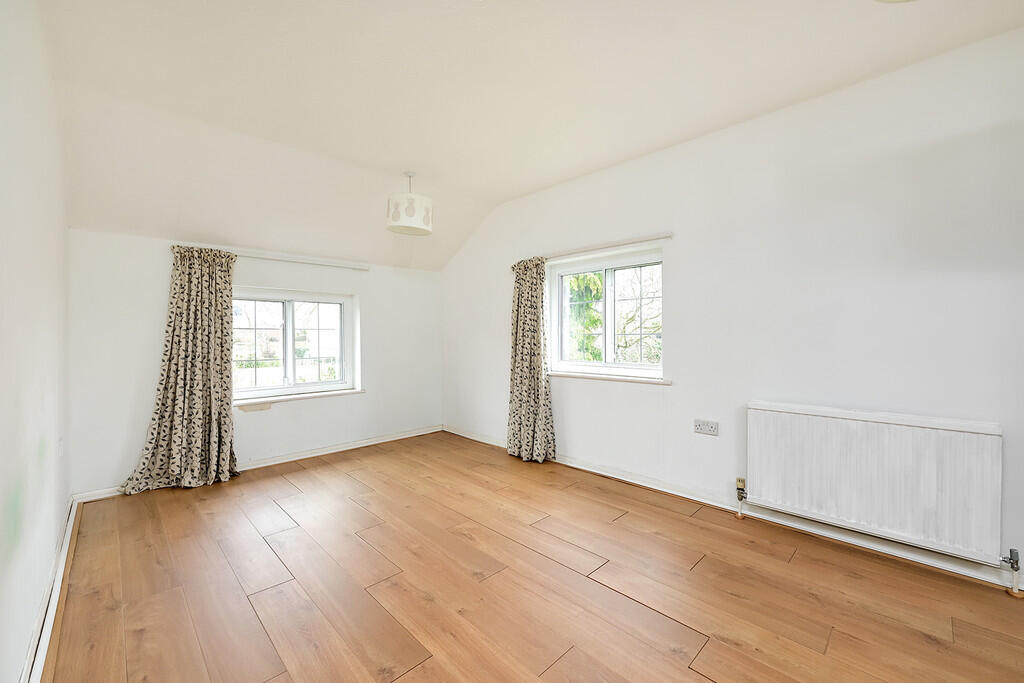 65 Frogmore Rd (1...