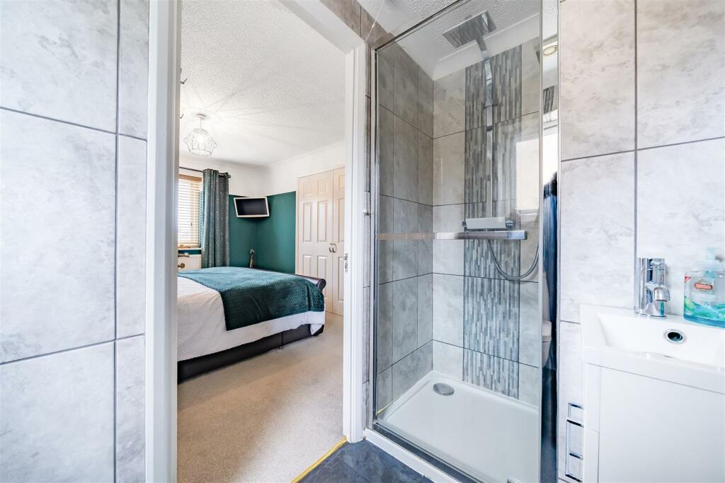 EN-SUITE.jpg