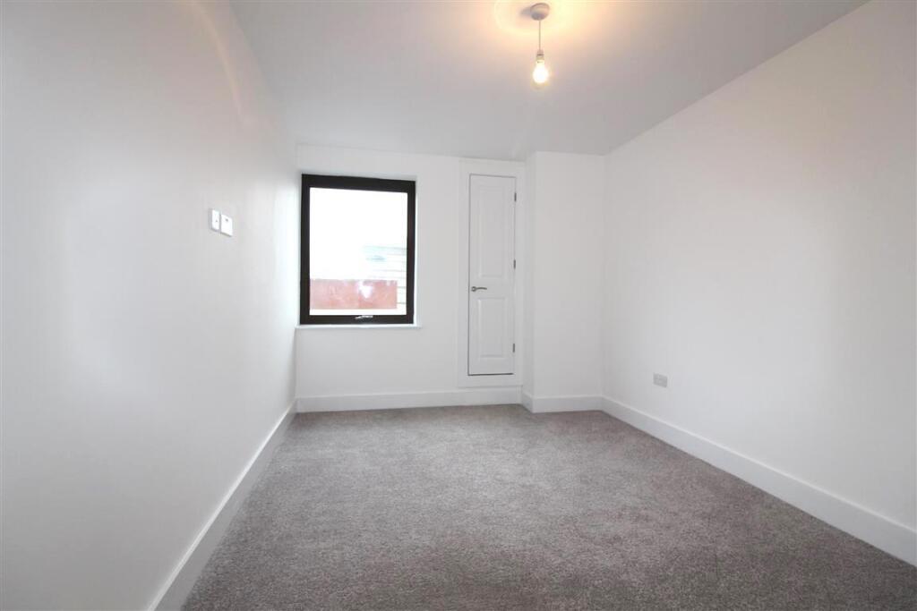 Bedroom1.jpg
