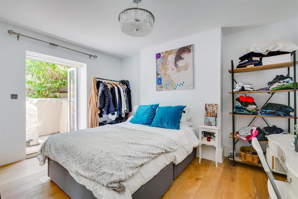 Linden Gardens, W4 - FOR SALE